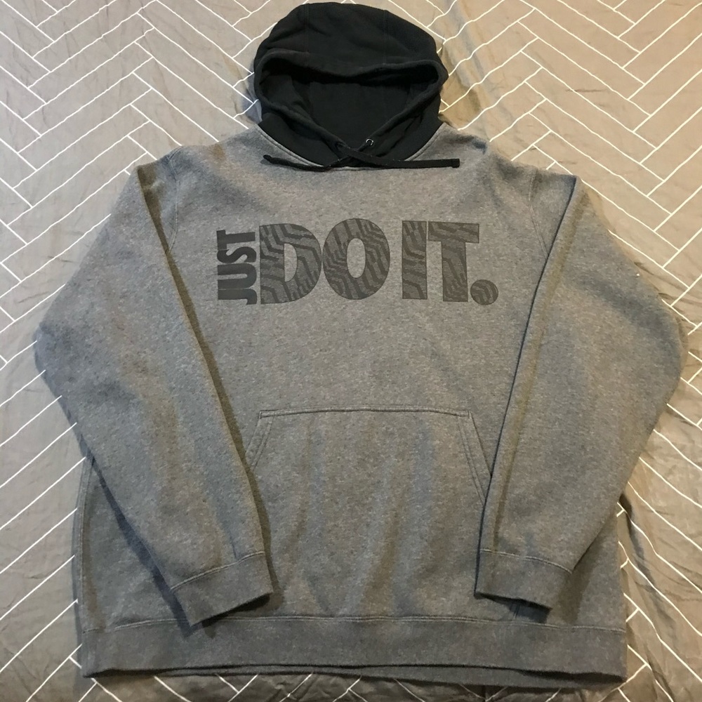 Men’s XL Nike hoodie!